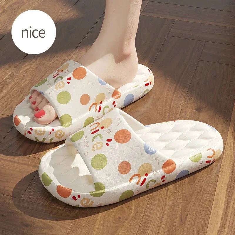Zapatillas de gran tamaño para uso doméstico, sandalias de verano con suela suave y frescas, antideslizantes para baño, para mujer, para uso al aire libre, cómodas para hombre y mujer.
