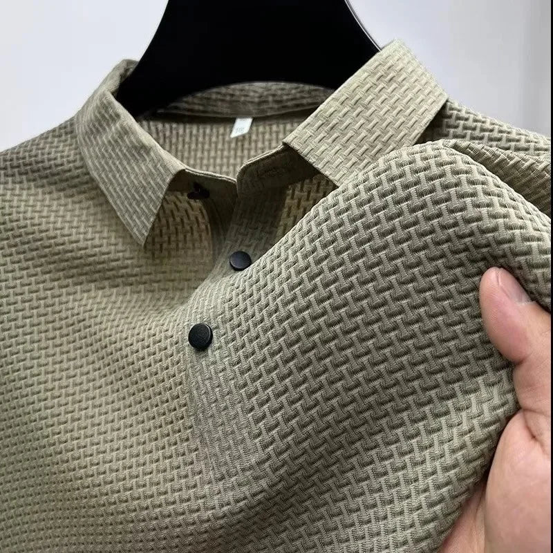 Camiseta de manga corta de seda de hielo para hombre, nueva camiseta de verano con cuello redondo y estampado de gofre, de alta elasticidad, sin costuras, informal, de negocios.
