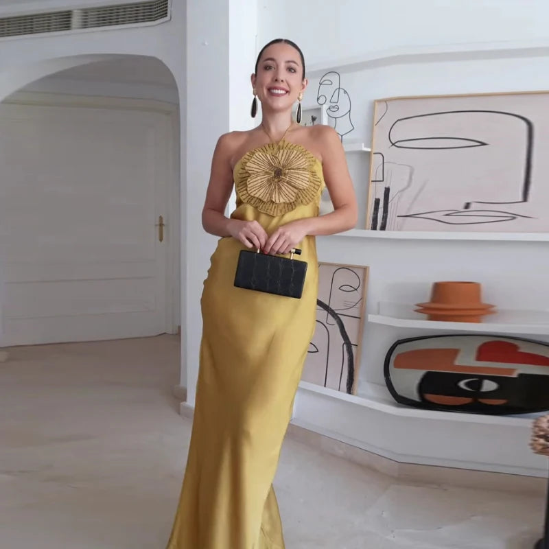 Elegante vestido de fiesta para mujer, con flores 3D, estilo halter, sin mangas, espalda descubierta, de satén estilo sirena, para mujer, verano 2025, elegante vestido de noche para mujer.