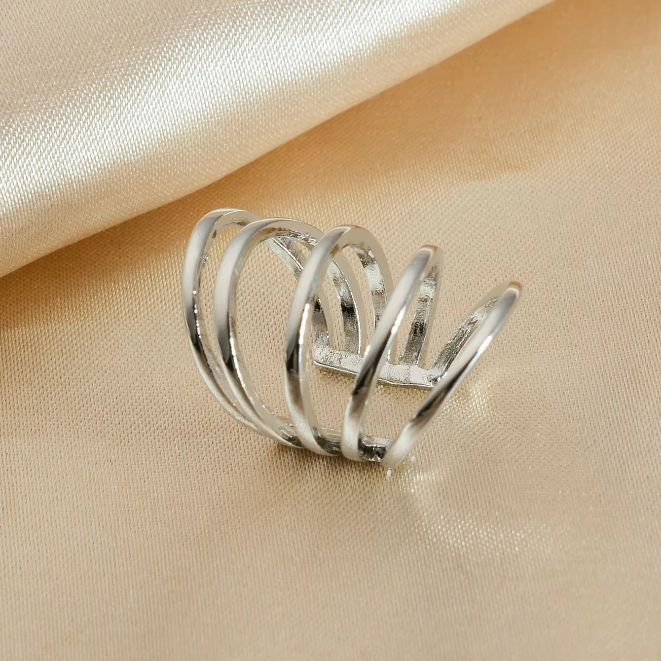 1 pieza de delicados pendientes de clip de circonita para mujer, con forma de corazón, sin perforaciones, pendientes de cartílago falsos para mujer, joyería de moda 2025