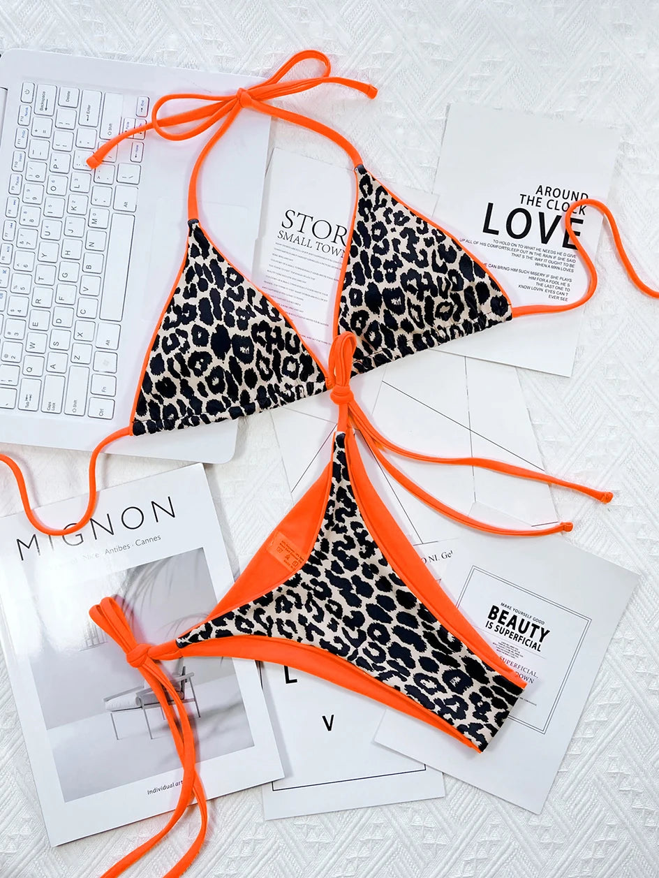 Microbikini de leopardo sexy para mujer, traje de baño femenino de 2023, conjunto de bikini tipo tanga, brasileño, con cuello halter, ropa de playa con cordones