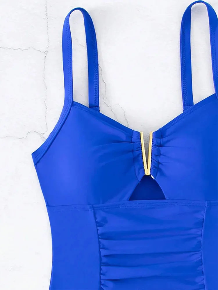 Trajes de baño plisados con cuello en V 2025 para mujer, traje de baño de una pieza para mujer, traje de baño de corte alto, traje de baño ajustado para playa.