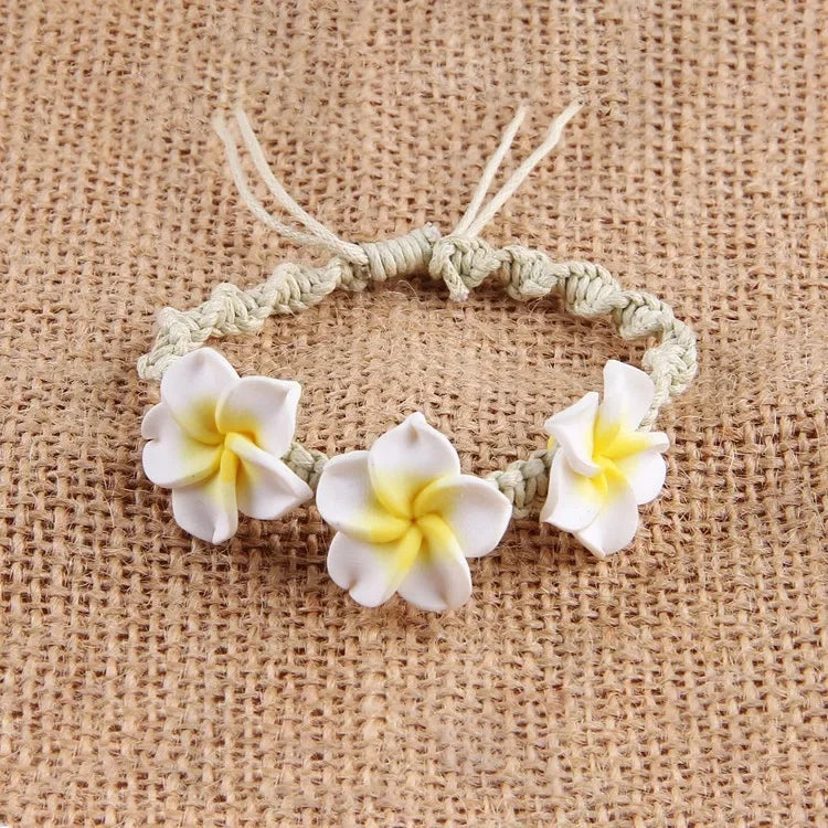 Conjunto de pulsera y collar de conchas multicolores tejidas a mano, joyería de cerámica suave estilo vacaciones en la playa con diseño de flor de huevo bohemia