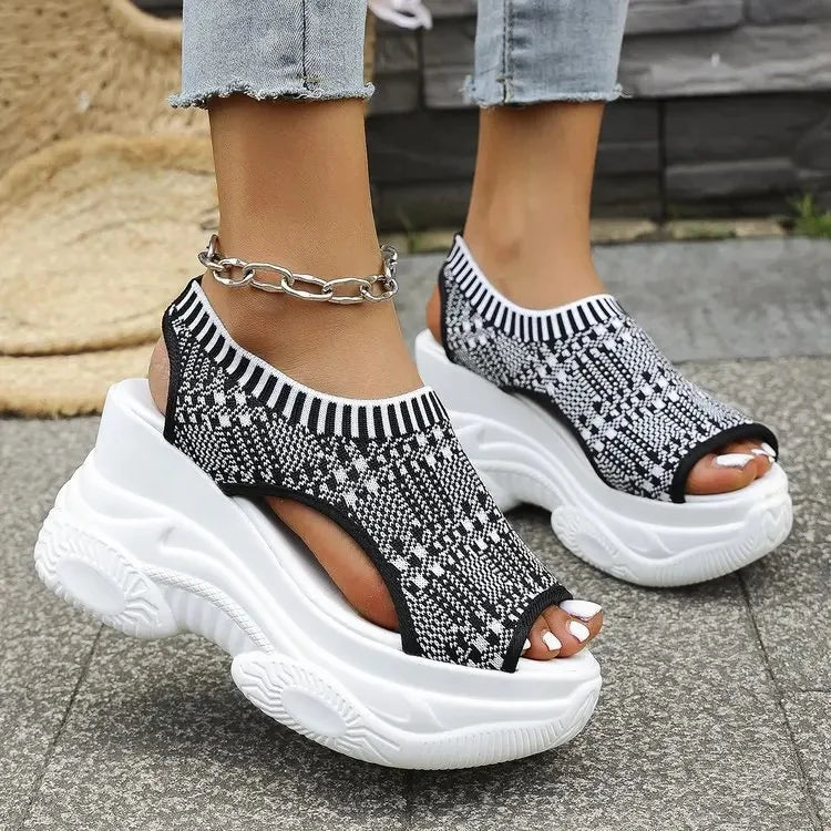 Sandalias de tacón grueso de moda para mujer, estilo nuevo de primavera, informales, combinables, de talla grande, cómodas, con suela de goma.