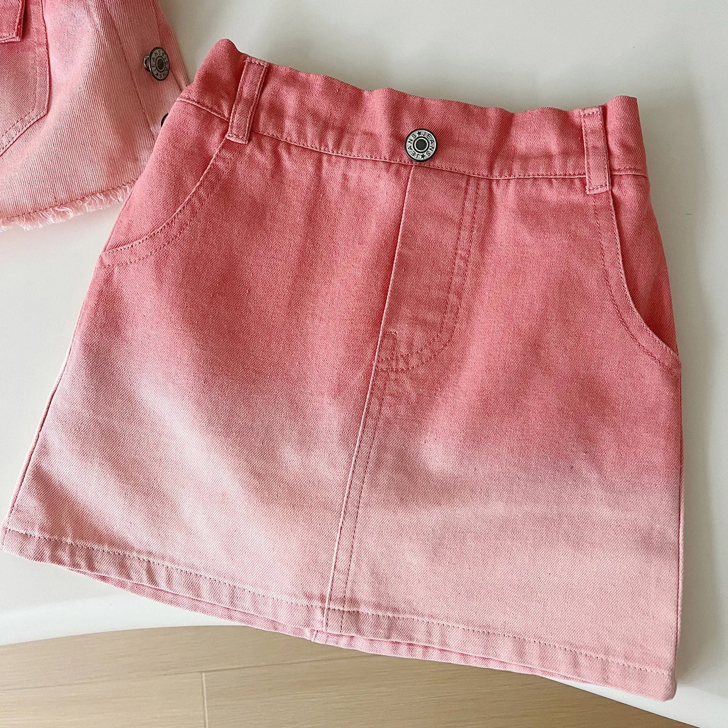 Conjuntos de ropa para niños: top vaquero con cuello halter, camiseta sin mangas y falda, 3 piezas, ropa de niña, ropa de boutique para niños de 2 a 7 años.