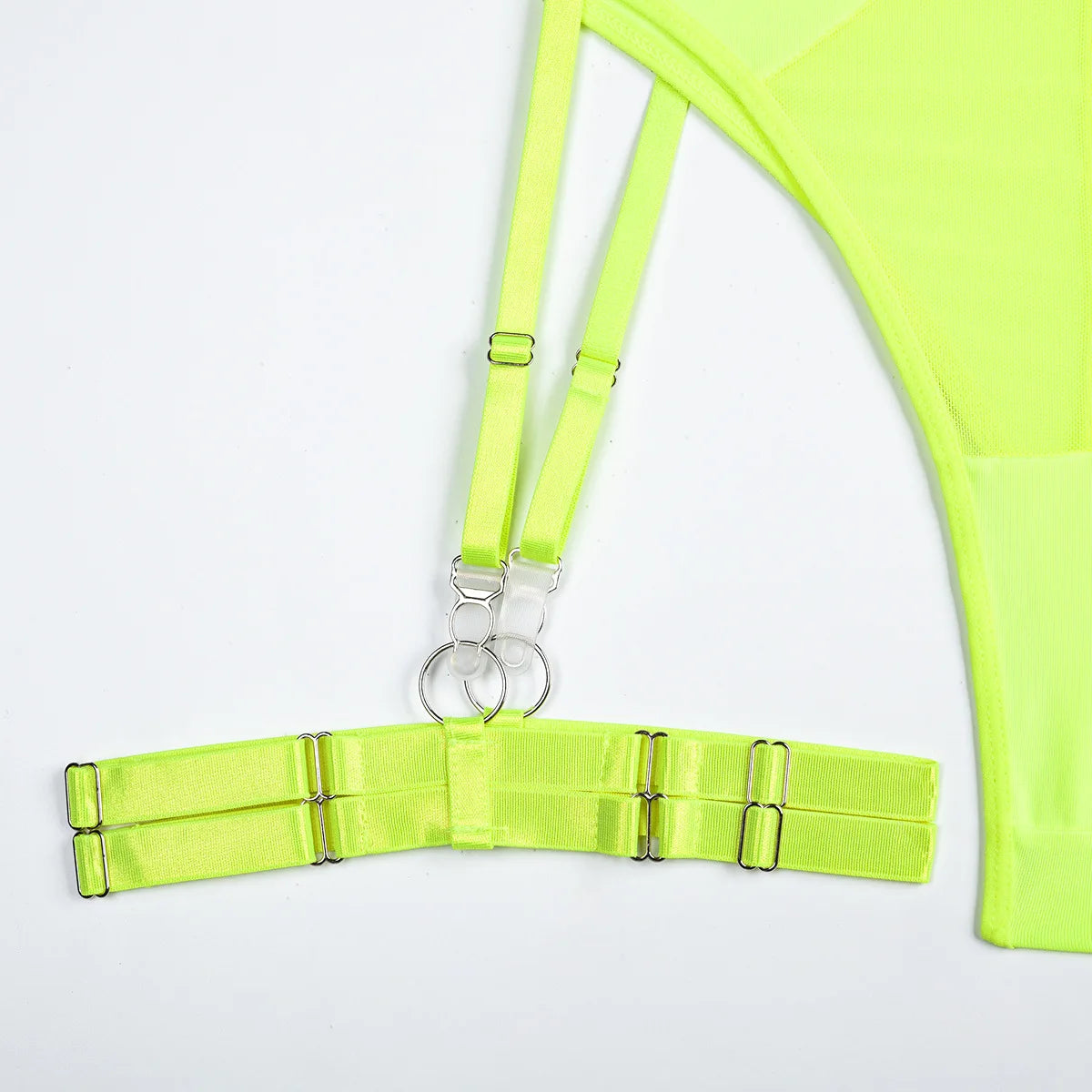 Conjunto de lencería sexy para mujer, con panel de encaje, escote en V profundo, glúteos abiertos, tirantes con forma de corazón de melocotón, cadena cruzada, liguero, ropa interior de tres piezas