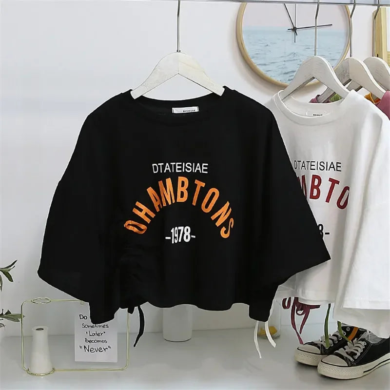 Camiseta corta con cordón y estampado de moda para mujer, diseño informal de manga corta, color negro, verde, rosa, blanco y naranja.