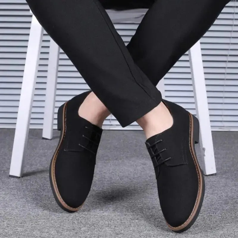 Zapatos de hombre estilo nobuk con cordones, zapatos Oxford suaves para hombre, planos 2023, zapatillas deportivas transpirables de color sólido, zapatos deportivos casuales.
