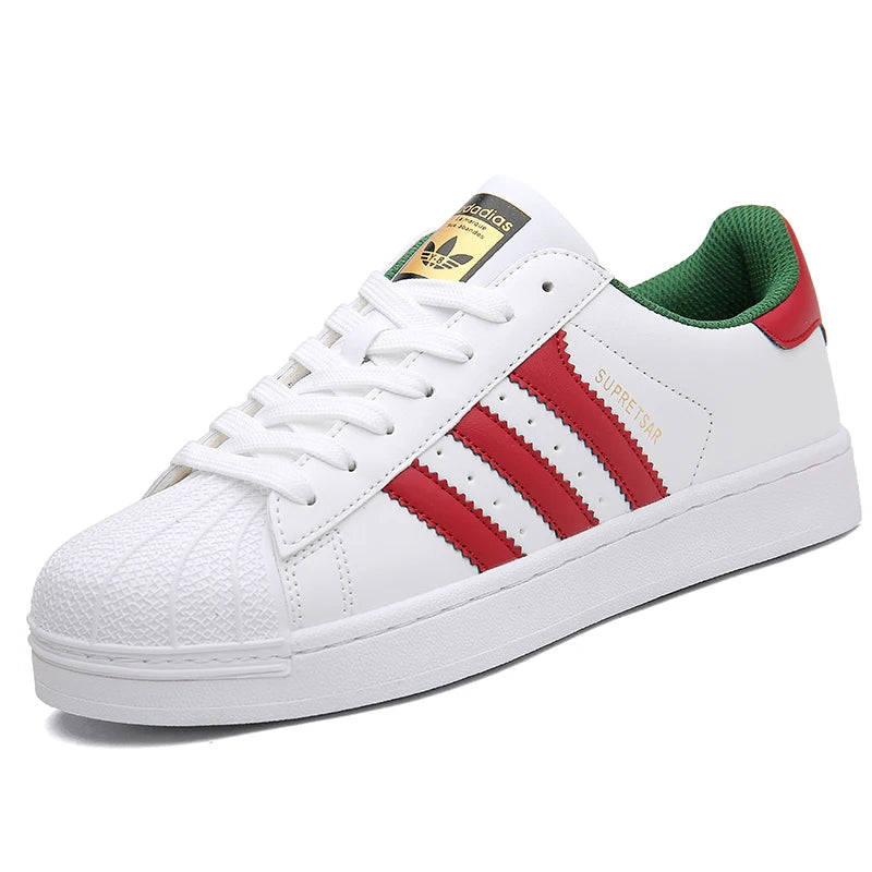 Zapatillas deportivas y casuales de estilo coreano de verano, zapatillas de pareja, zapatillas blancas transpirables para hombre, cómodas y transpirables.