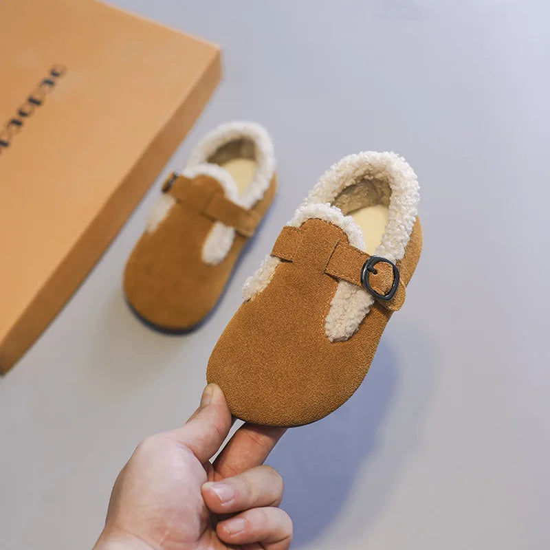 Zapatos planos de invierno para niñas, botas de nieve cálidas de algodón afelpado, suela suave y antideslizante para bebés que empiezan a caminar.