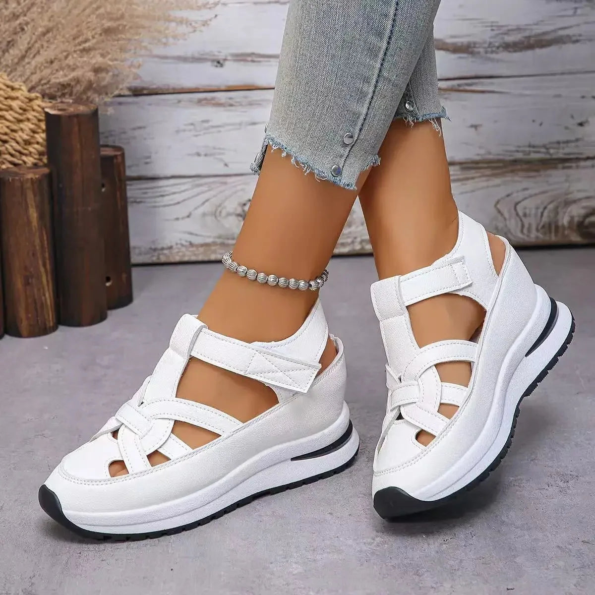 Sandalias de mujer de talla grande, primavera 2025, estilo romano, tacón grueso, informales, suela de goma, forro de poliuretano, fabricadas en China.