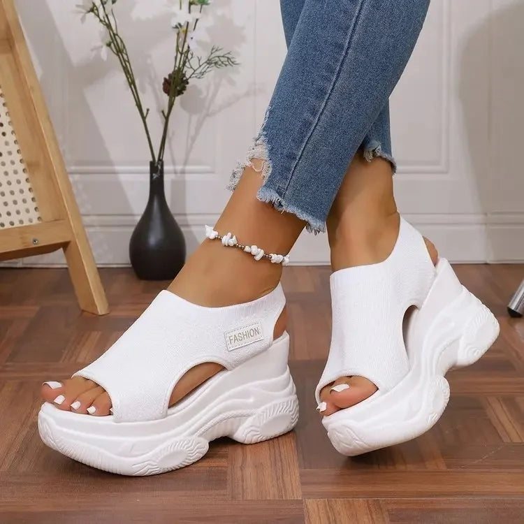 Sandalias de tacón grueso de moda para mujer, estilo nuevo de primavera, informales, combinables, de talla grande, cómodas, con suela de goma.