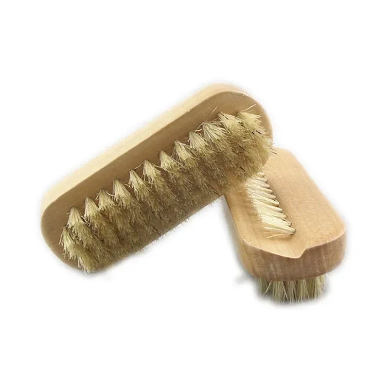 Cepillo de cerdas para manicura y pedicura con mango de madera de doble cara y cerdas de nailon para baño y limpieza de uñas.