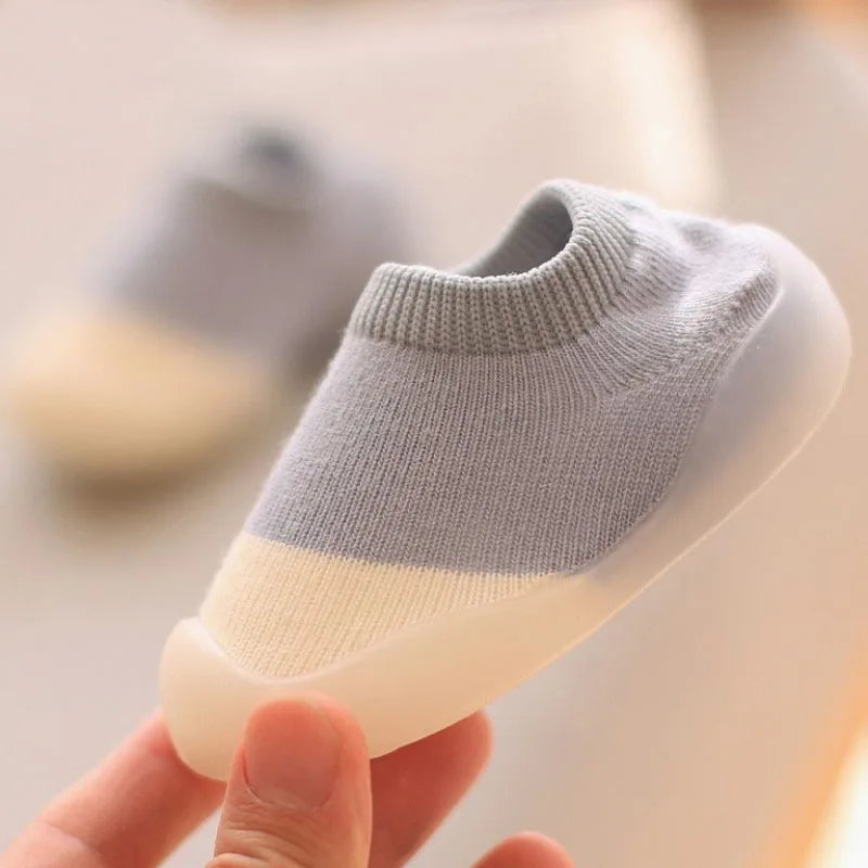 Zapatos para bebés, primeros pasos, para niños y niñas, suela de goma suave antideslizante, zapatos casuales descalzos, botines de punto