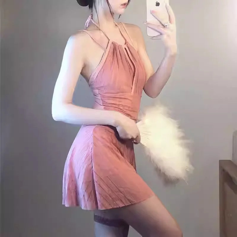 Traje de baño de una pieza para mujer 2025 nuevo estilo de vestido rosa puro deseo viento cuello colgante para cubrir el estómago