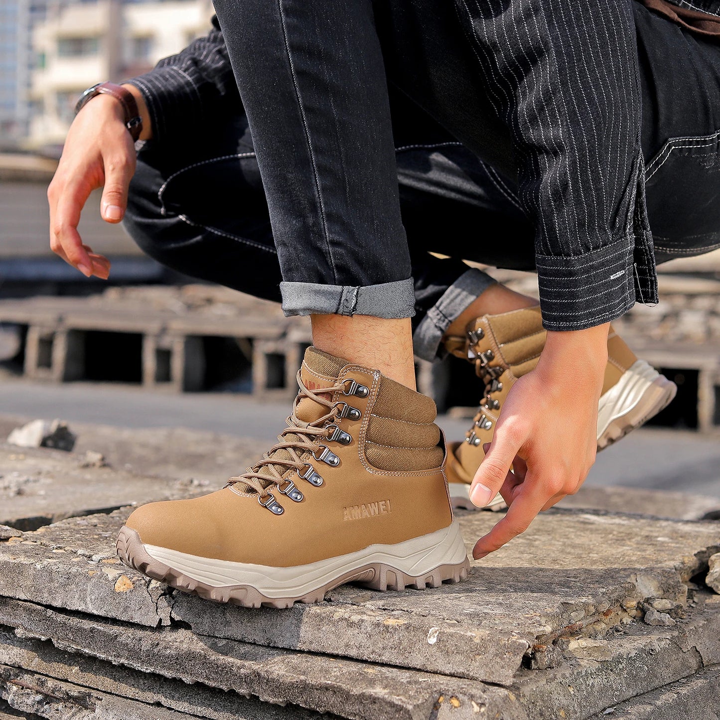 Anti-Smash Steel Toe Work Boots Mens Protection Shoes Breathable Non-Slip Anti-Puncture Construction Work Shoes Hiking Boots