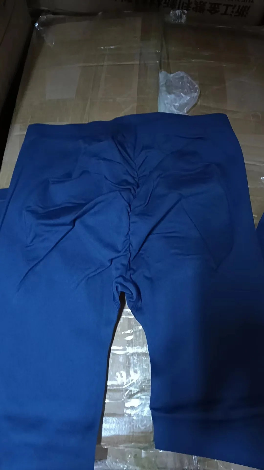 Leggings de nailon para gimnasio, yoga, espalda en V, efecto push-up en glúteos, ciclismo, fitness, ropa deportiva para entrenamiento.