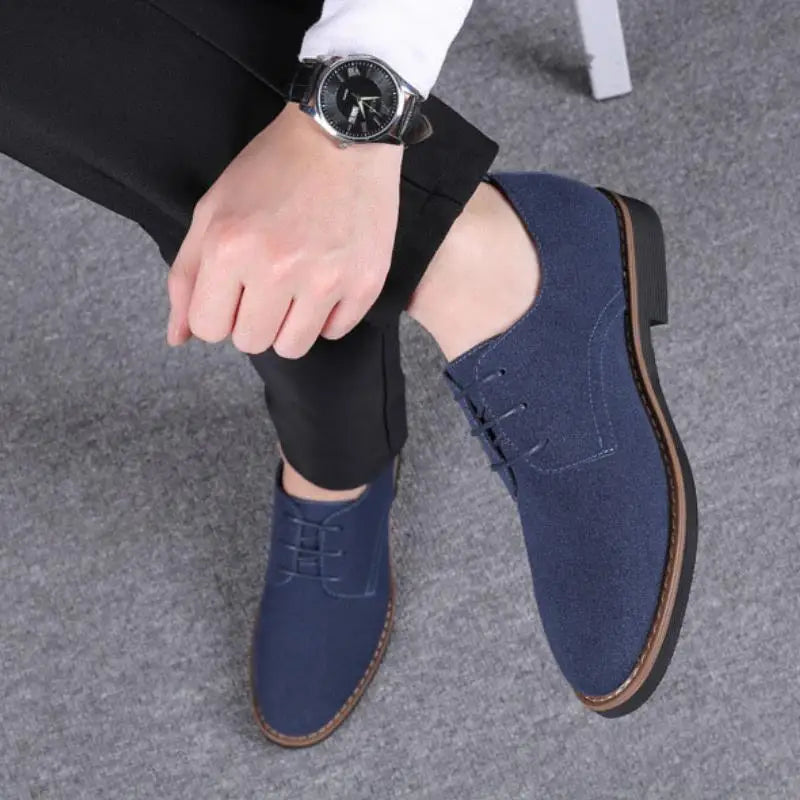 Zapatos de hombre estilo nobuk con cordones, zapatos Oxford suaves para hombre, planos 2023, zapatillas deportivas transpirables de color sólido, zapatos deportivos casuales.