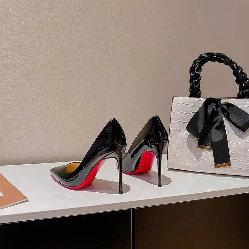 Zapatos de tacón alto negros para mujer, de primavera, finos, con suela roja, sexys, con personalidad, de piel lacada, profesionales.