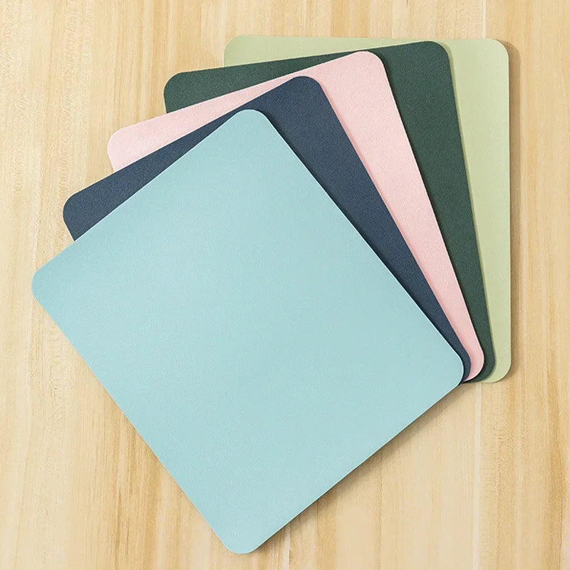 Alfombrilla de ratón pequeña de PU antideslizante para juegos de escritorio, impermeable, antiarañazos, fácil de limpiar, para PC, portátil y de escritorio