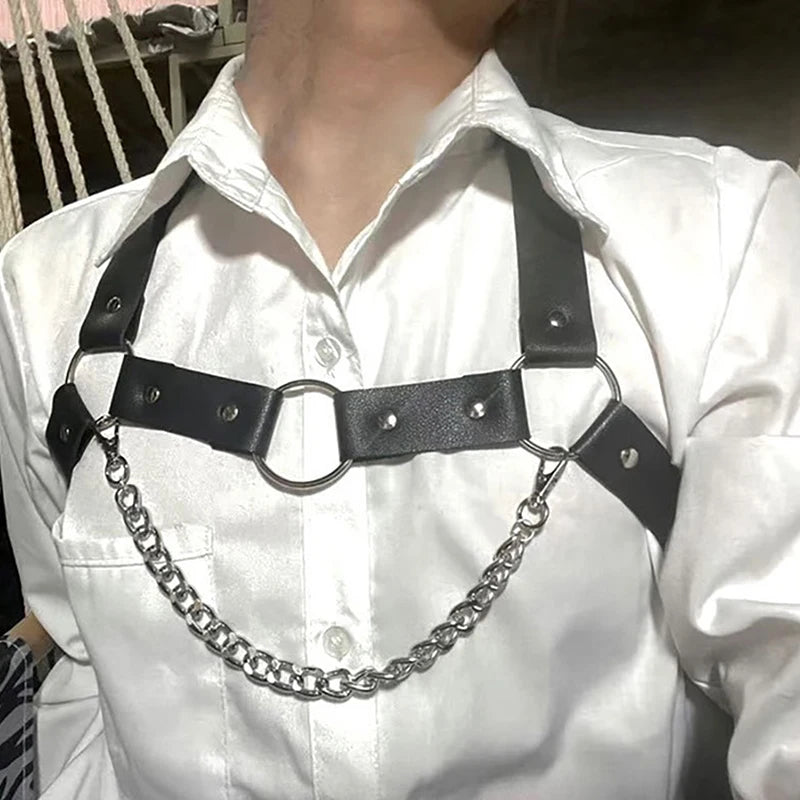 Arnés de cuero de moda para hombre, correas de pecho, cinturón de disfraz de cuero sintético para hombre, correas de corsé ajustables para el cuerpo y los hombros.