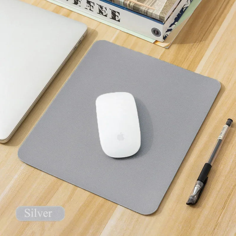 Alfombrilla de ratón pequeña de PU antideslizante para juegos de escritorio, impermeable, antiarañazos, fácil de limpiar, para PC, portátil y de escritorio