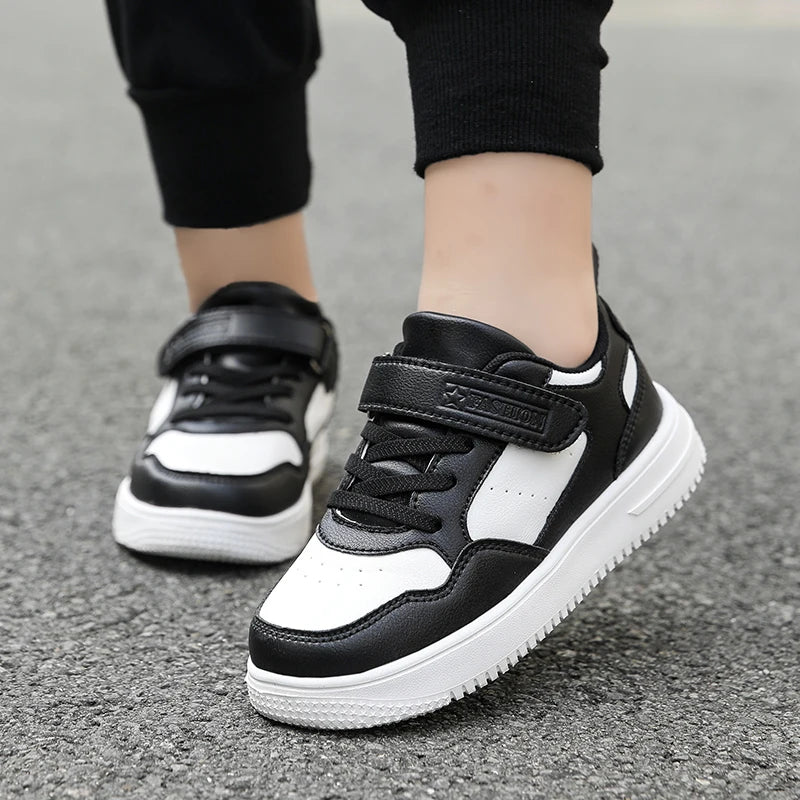 Zapatillas deportivas blancas de moda para niños 2025, calzado deportivo informal para niños y niñas, antideslizantes, para exteriores, cómodas para caminar.