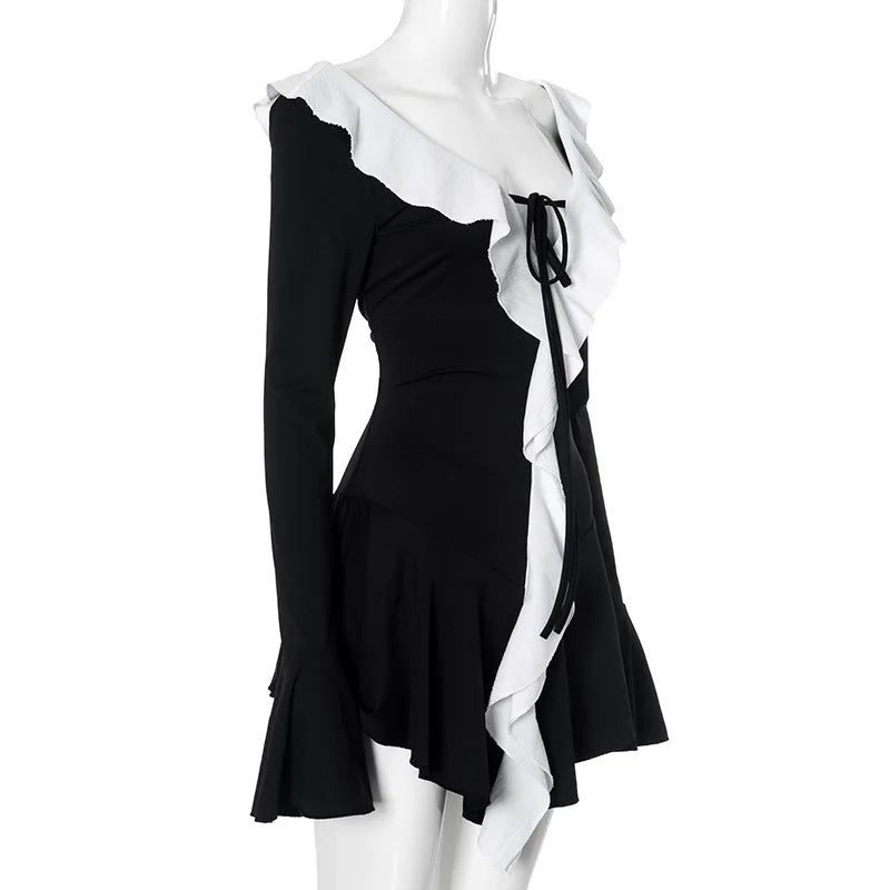 Vestido corto de mujer con volantes, patchwork blanco y negro, manga larga acampanada, encaje y cordones, para fiesta, noche, mini vestido, azul, rosa, rojo.