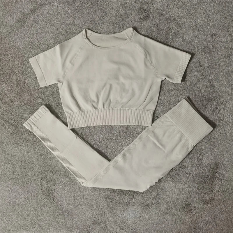 Conjunto de yoga fitness sin costuras para mujer, ropa deportiva de cintura alta, leggings, pantalones cortos de dos piezas, ropa de gimnasio para mujer
