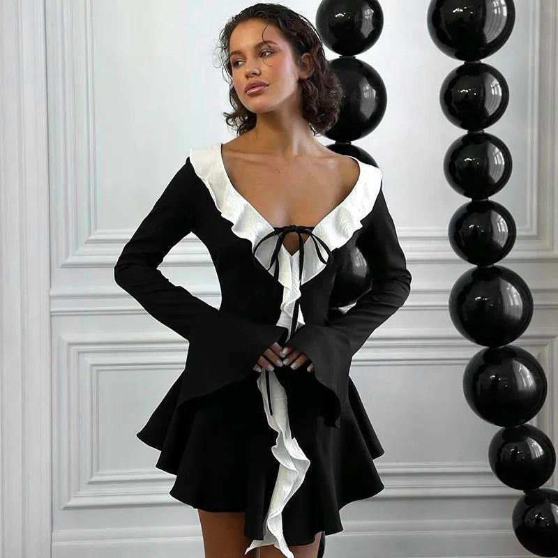 Vestido corto de mujer con volantes, patchwork blanco y negro, manga larga acampanada, encaje y cordones, para fiesta, noche, mini vestido, azul, rosa, rojo.