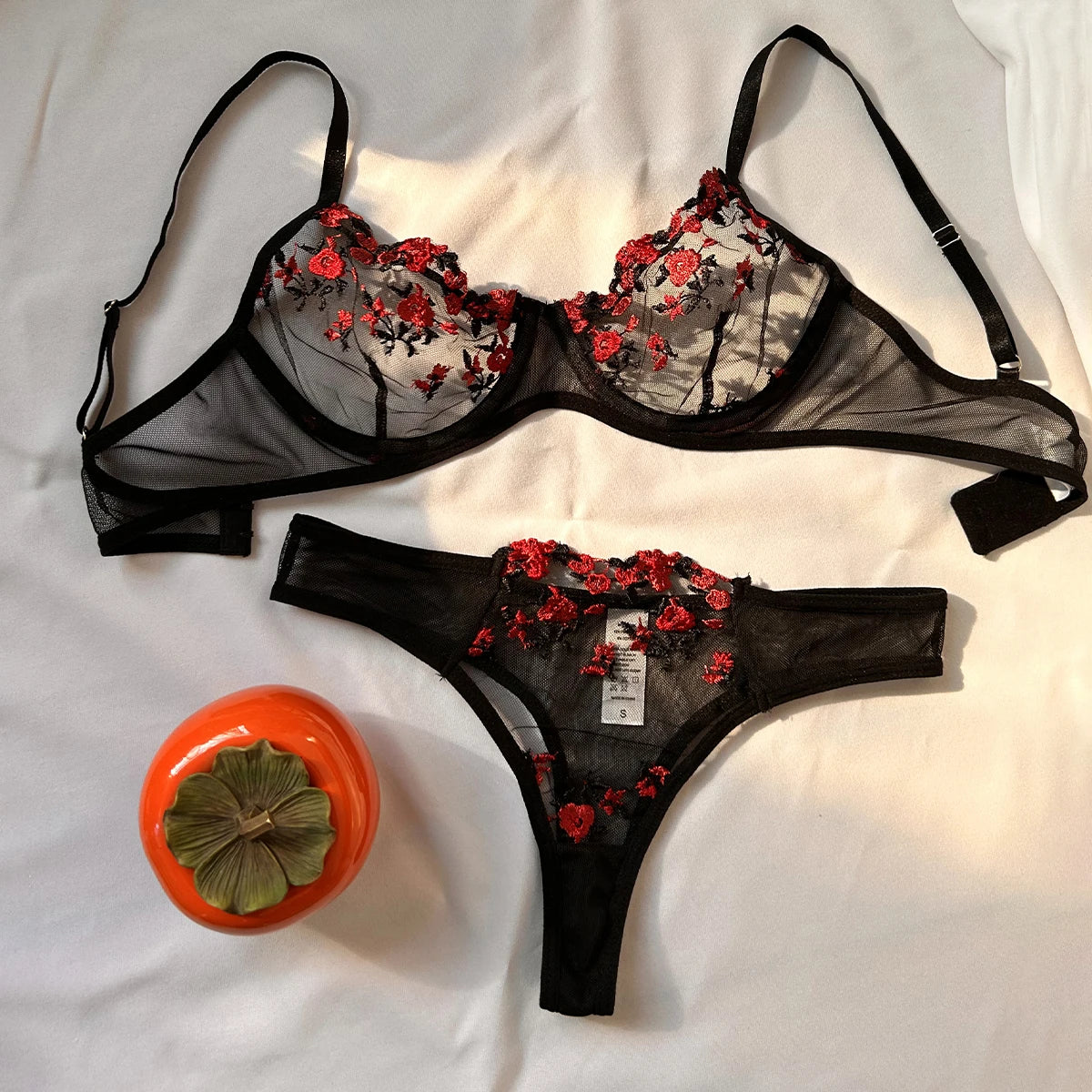 Conjunto de lencería sexy para mujer, sujetador exótico con estampado bordado y push up, bralette fino.