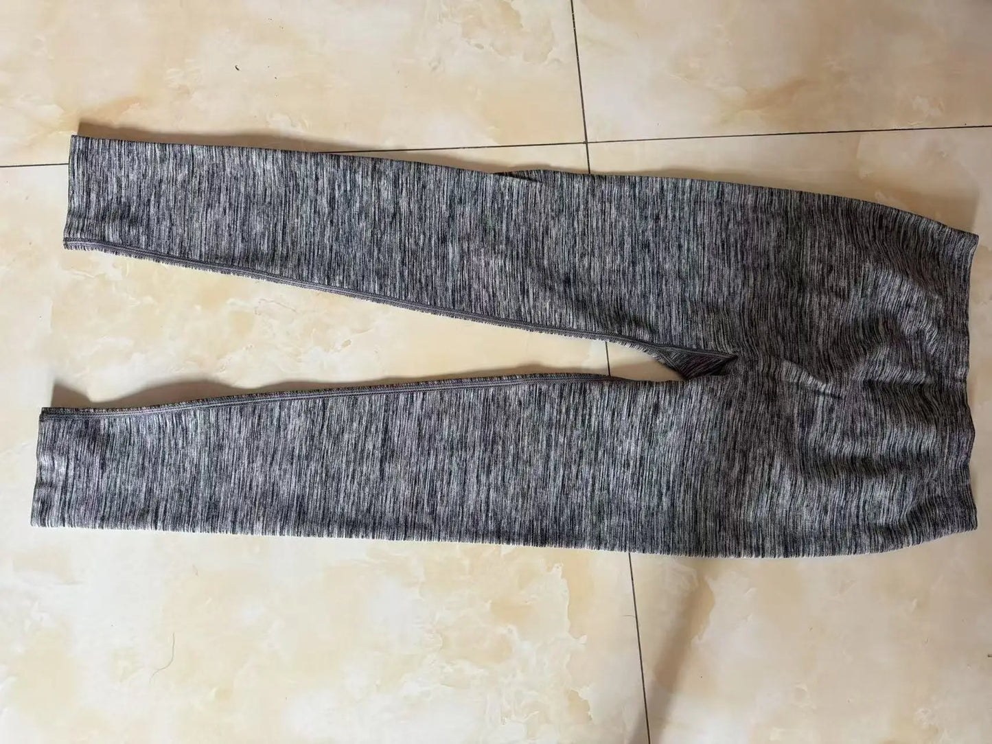 Leggings de nailon para gimnasio, yoga, espalda en V, efecto push-up en glúteos, ciclismo, fitness, ropa deportiva para entrenamiento.