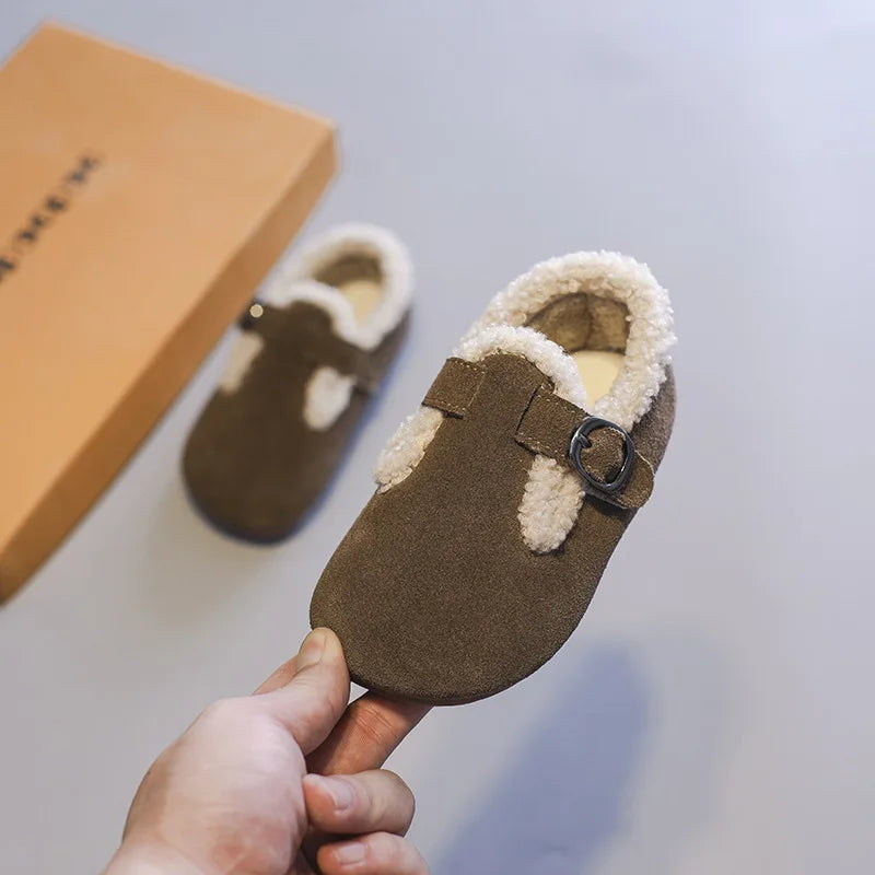 Zapatos planos de invierno para niñas, botas de nieve cálidas de algodón afelpado, suela suave y antideslizante para bebés que empiezan a caminar.