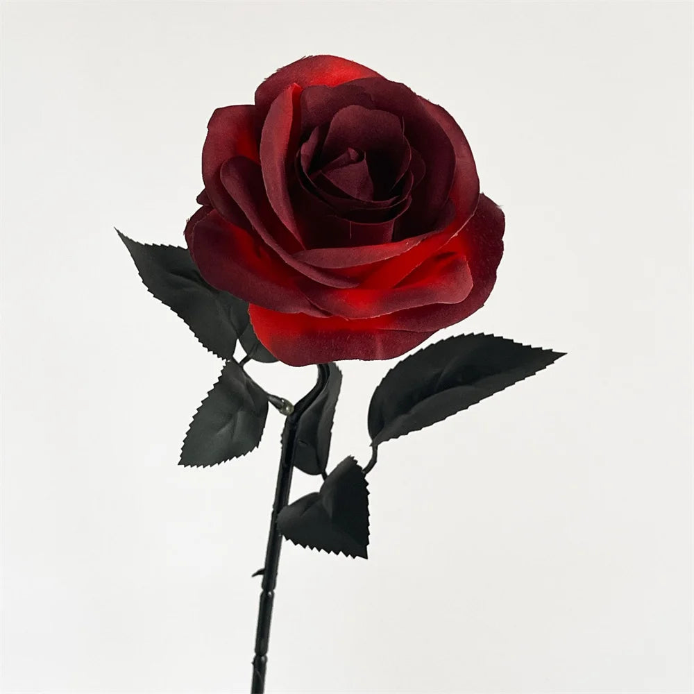 Ramo de flores artificiales para Halloween con calabazas y rosas negras, centro de mesa para el comedor y la sala de estar.