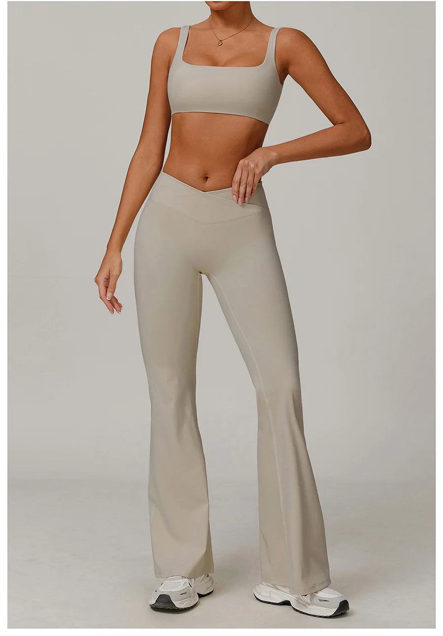 Nuevo conjunto de yoga para mujer, ropa deportiva para gimnasio, sujetador deportivo y pantalones cortos, conjuntos de leggings, atuendos de sensación desnuda, ropa deportiva femenina, chándal