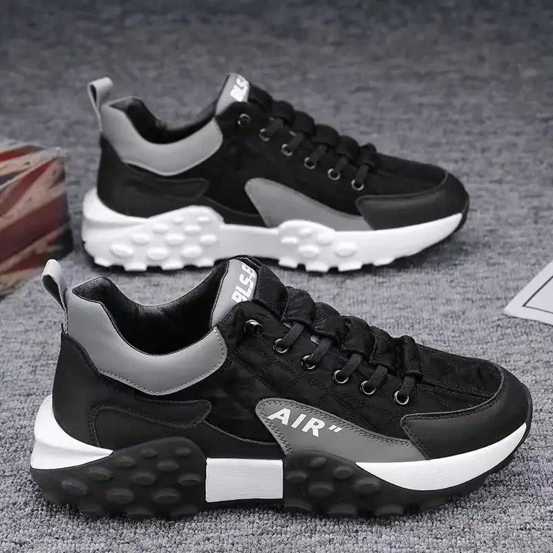 Zapatillas de correr cómodas para hombre, transpirables, de corte bajo, de moda, con suela gruesa, estilo coreano, primavera 2025