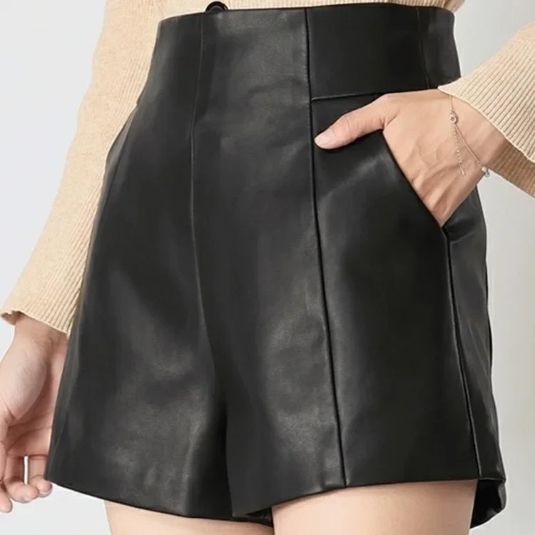 Pantalones cortos de cuero negro adelgazantes de cintura alta para mujer, novedad de otoño de 2023, pantalones vaqueros holgados de corte A y pierna ancha con corte recto.