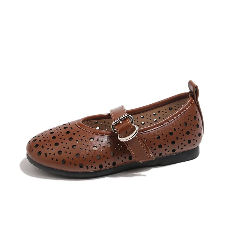 Zapatos casuales para niñas, sandalias de verano 2025, estilo coreano, de suela suave, antideslizantes, versátiles y elegantes.