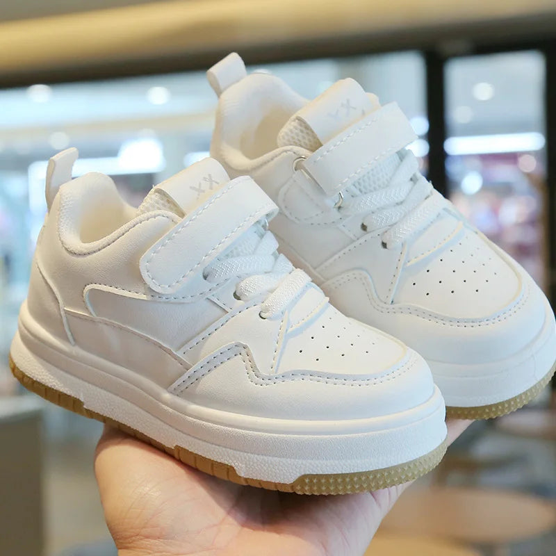 Zapatos blancos para niños, primavera y otoño, deportivos, antideslizantes, ligeros, de suela blanda, informales.