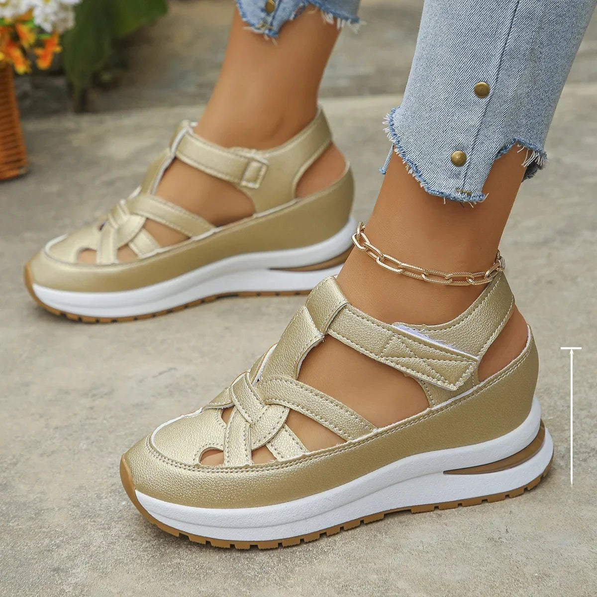 Sandalias de mujer de talla grande, primavera 2025, estilo romano, tacón grueso, informales, suela de goma, forro de poliuretano, fabricadas en China.