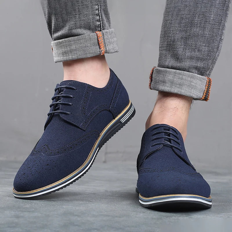 Zapatos de hombre estilo nobuk con cordones, zapatos Oxford suaves para hombre, planos 2023, zapatillas deportivas transpirables de color sólido, zapatos deportivos casuales.