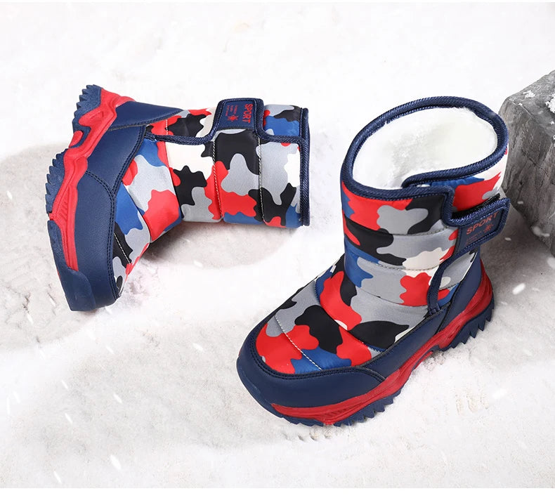 Zapatos de invierno 2025 para niños, de felpa, impermeables, antideslizantes, con suela de goma, botas de nieve cálidas a la moda para exteriores.