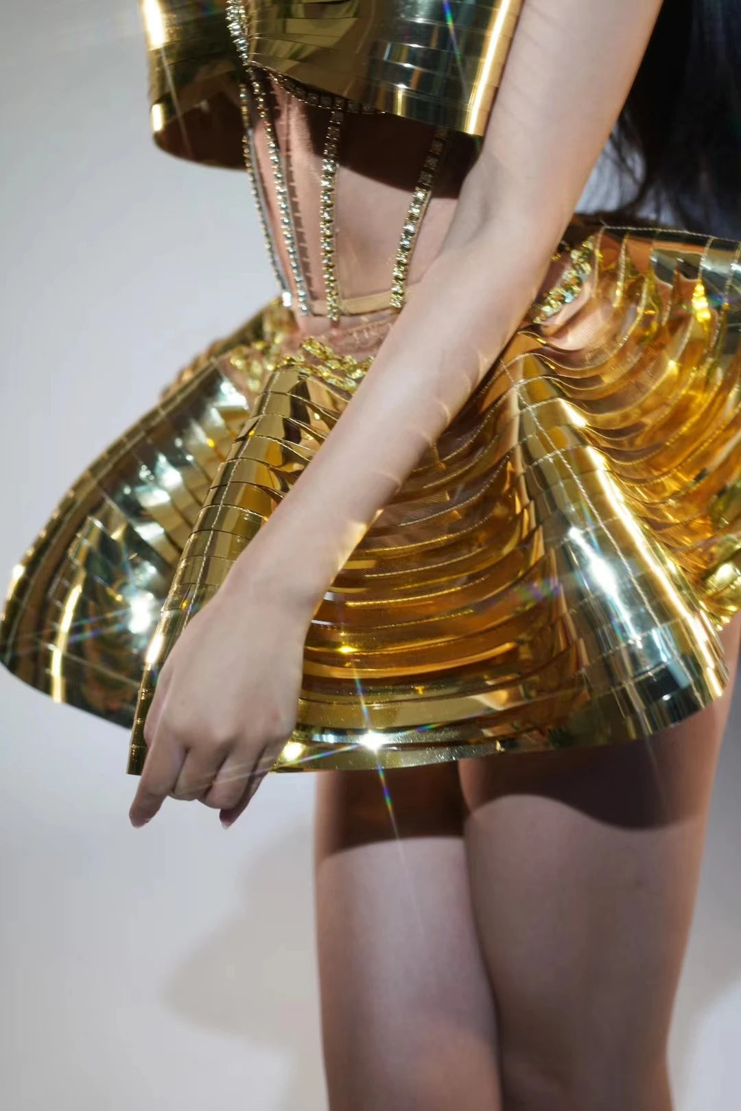 Sexy Diamonds Activity Clothing Women ClubCelebrate Stage Wear Performance Outfit Sparkly GoloSilver Top 2PCS Skirt Sets Y009