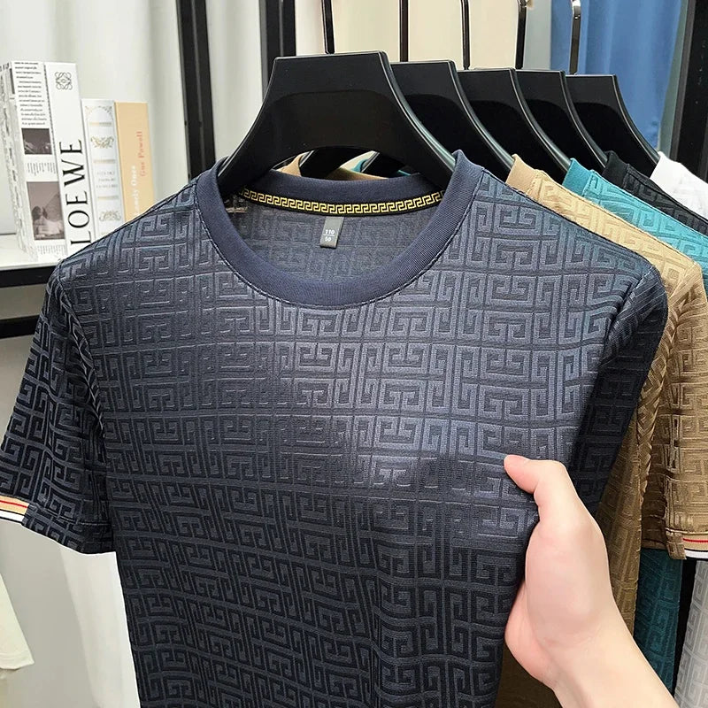 Camiseta de cuello redondo y manga corta de jacquard de moda para hombre, nueva, informal, cómoda y versátil para todas las estaciones, 2025