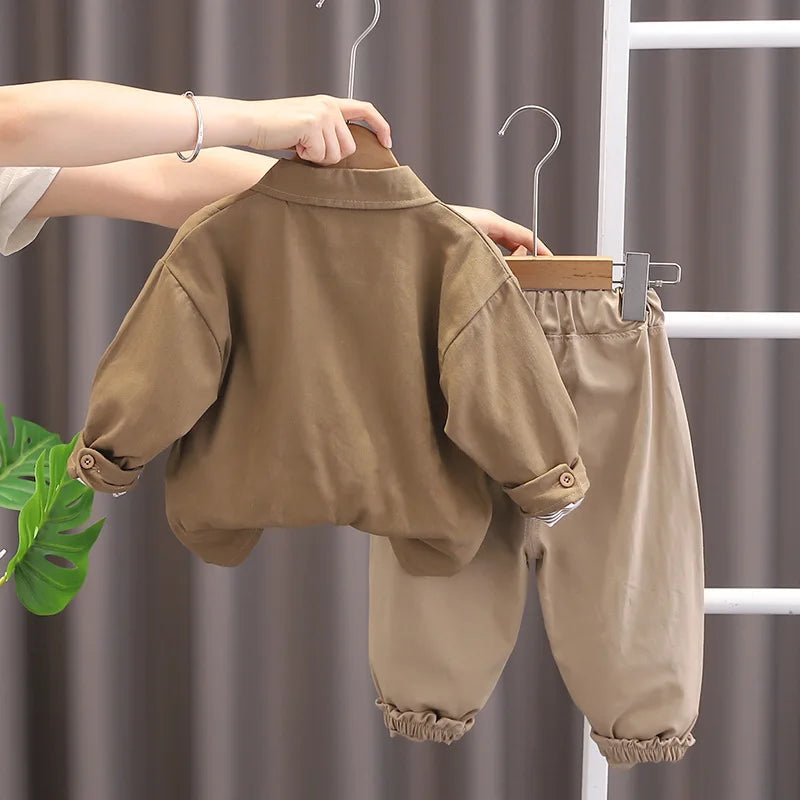 Conjuntos de moda para niños, traje informal, abrigo de manga larga, camisa y pantalones, 3 piezas