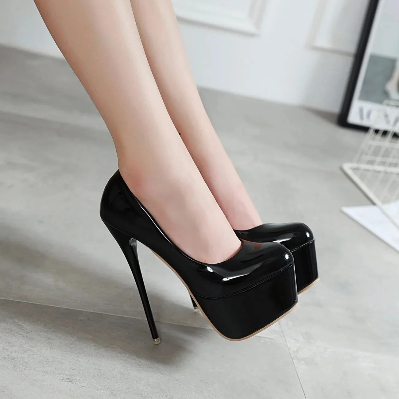 Zapatos de tacón alto sexis con plataforma impermeable para mujer, nuevos zapatos de primavera con tacón fino, material de PU, punta redonda, suela de goma