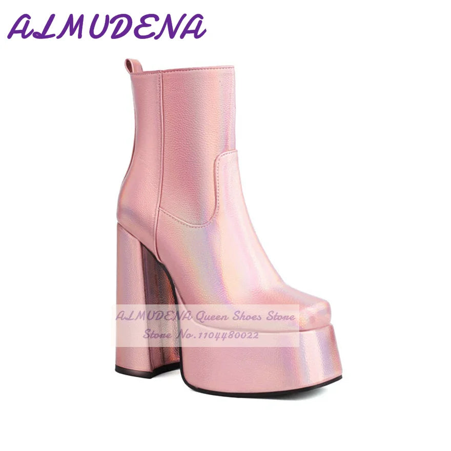 Botines ALMUDENA con holograma iridiscente en color plata y rosa, con plataforma alta y tacón grueso, metalizado mate