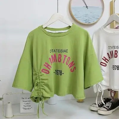 Camiseta corta con cordón y estampado de moda para mujer, diseño informal de manga corta, color negro, verde, rosa, blanco y naranja.