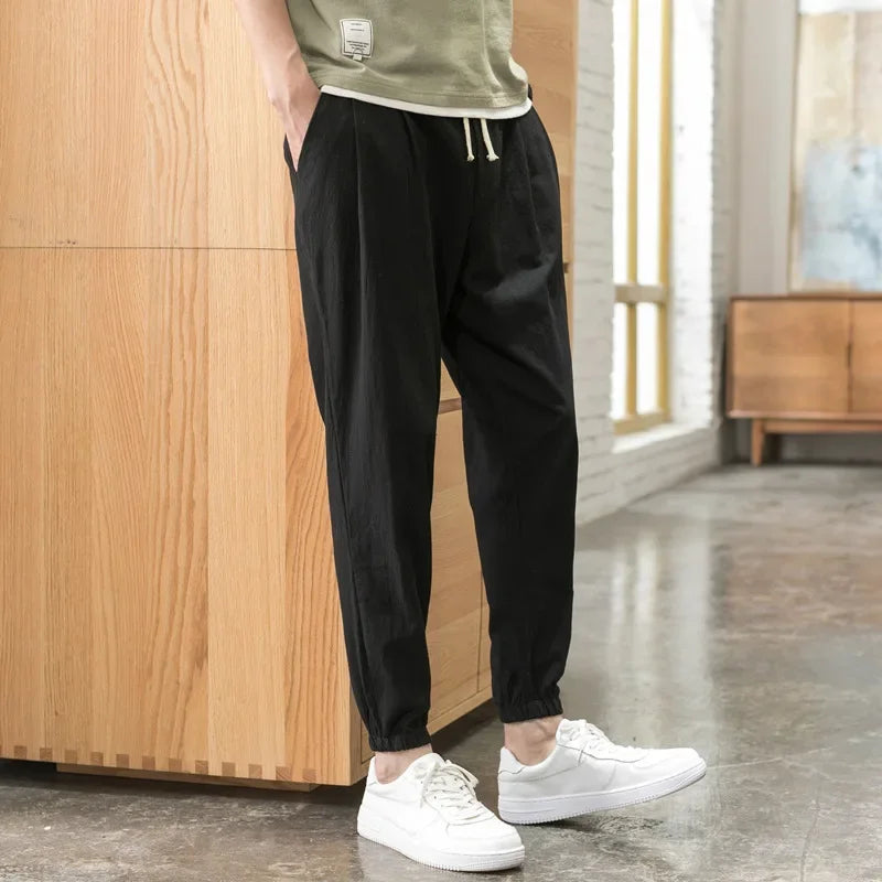 Pantalones casuales ligeros de primavera y verano para hombre, pantalones cortos coreanos de moda, pantalones cargo adelgazantes de pie pequeño para hombre