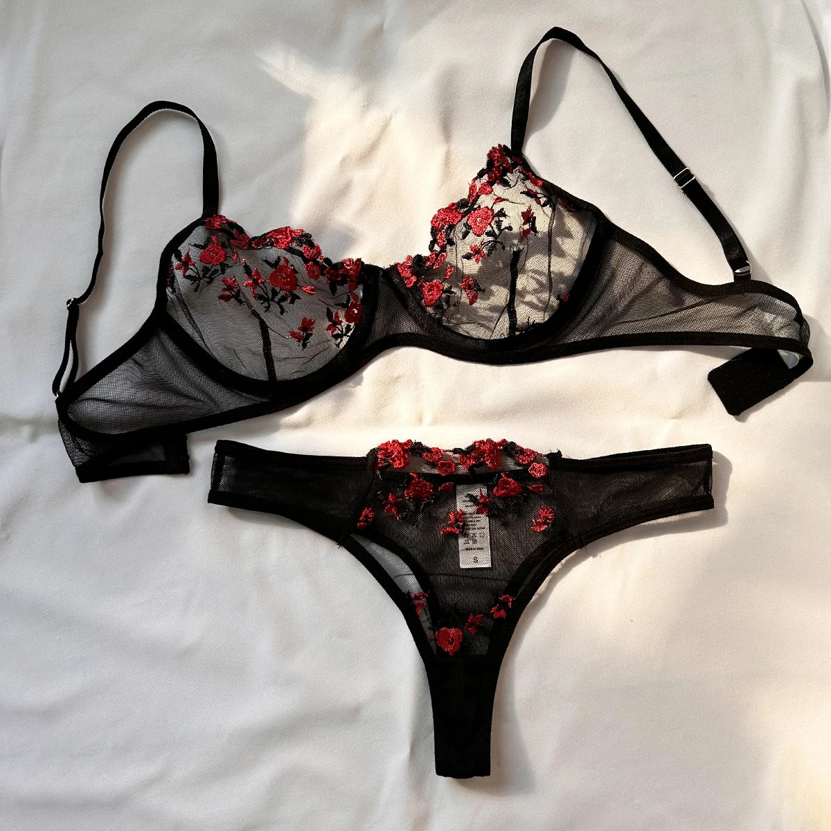 Conjunto de lencería sexy para mujer, sujetador exótico con estampado bordado y push up, bralette fino.